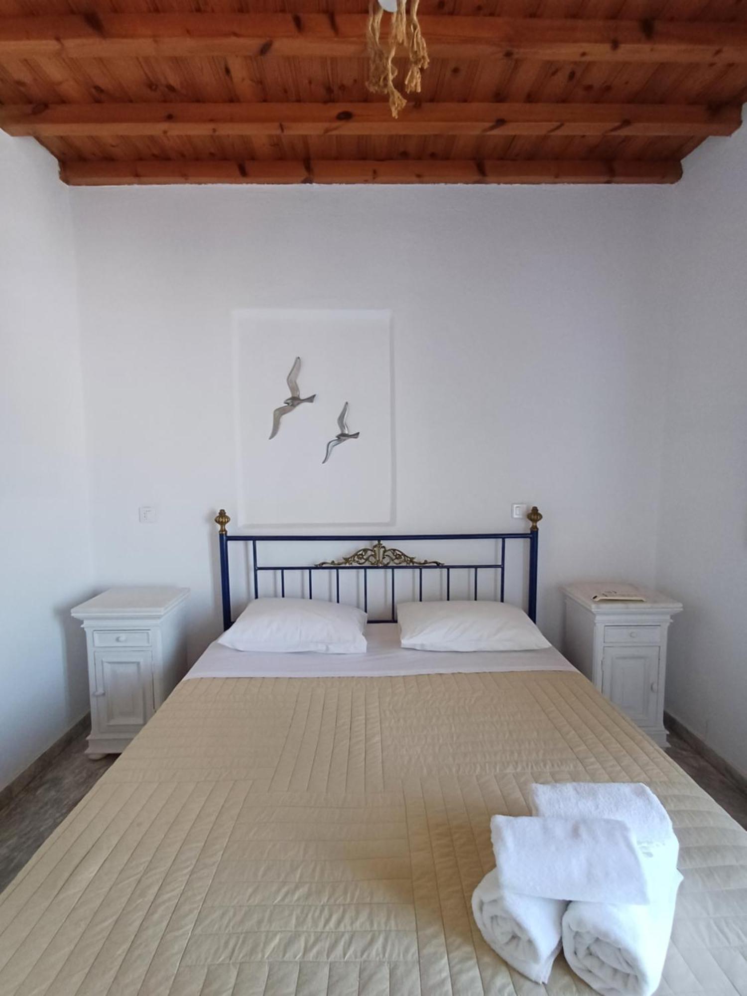 Manos Rooms Mykonos Town Exterior foto
