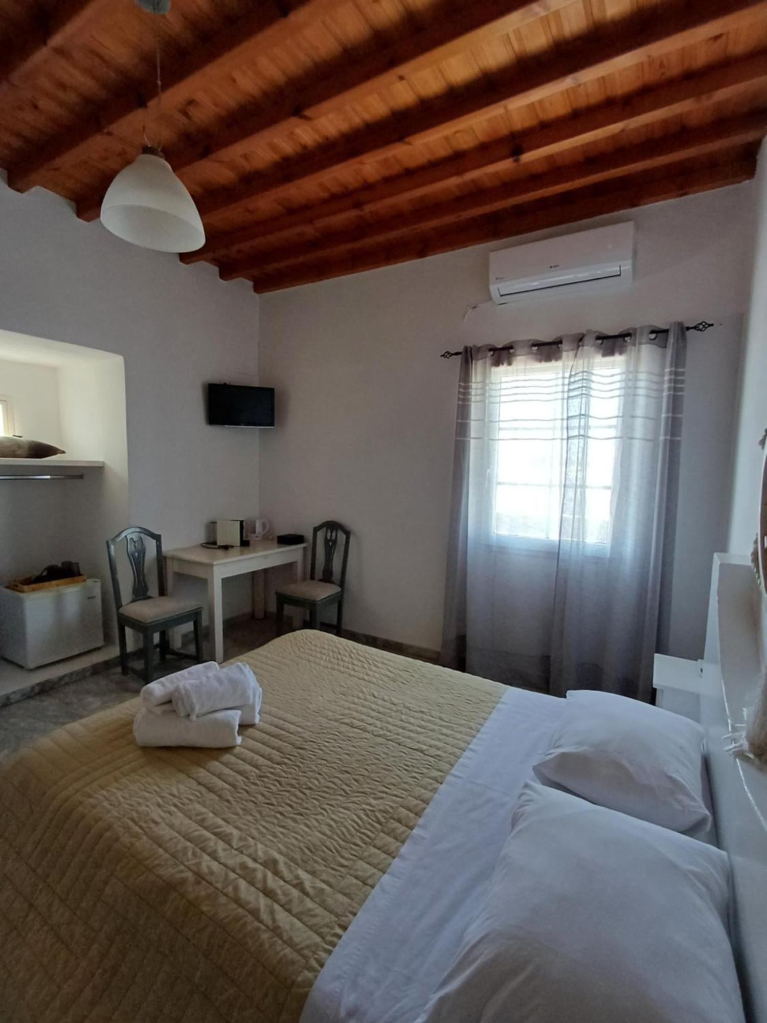 Manos Rooms Mykonos Town Exterior foto